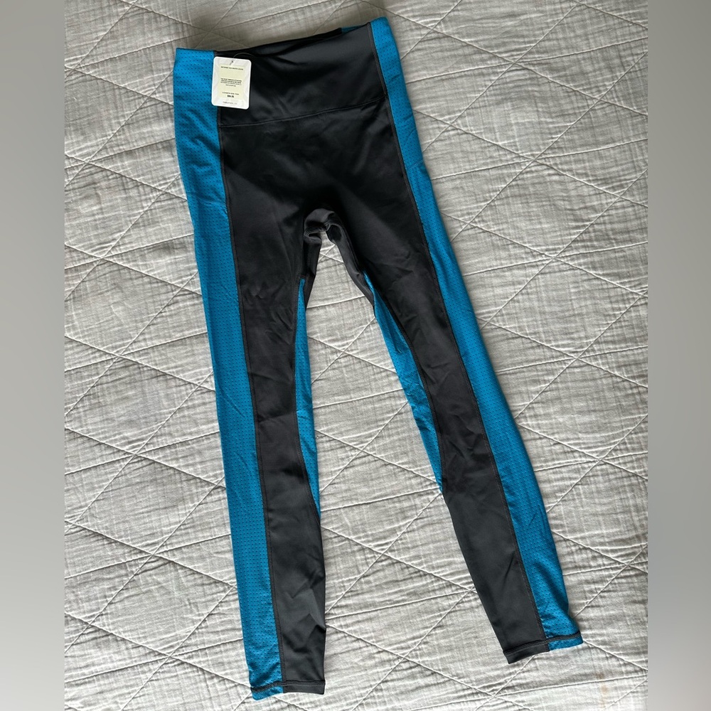 Motion365+ Black and Blue High-Waisted Fabletics Leggings